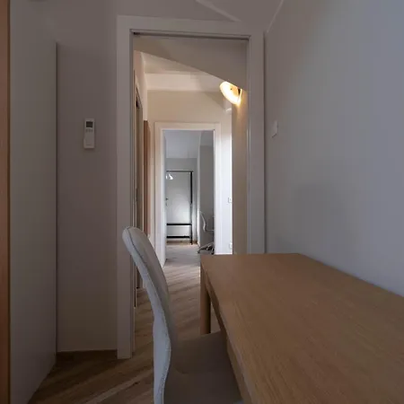 Riverview - New In Appartement