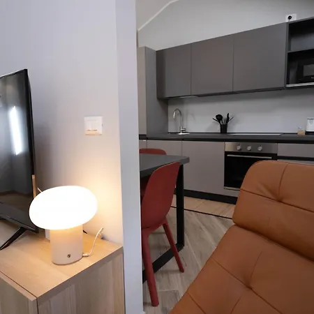 Riverview - New In Appartement