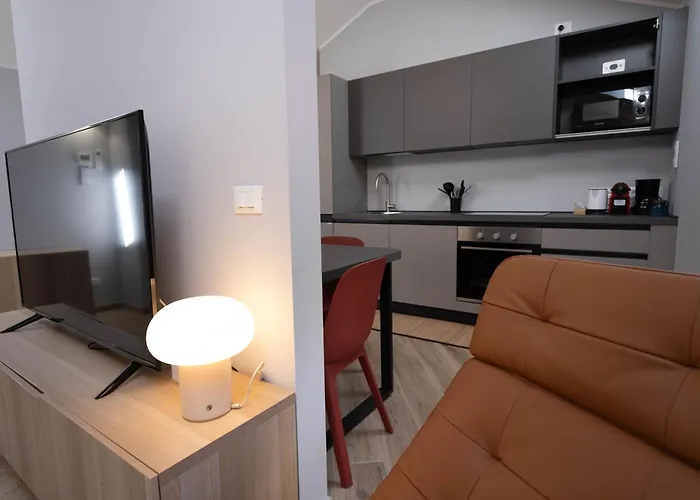 Riverview - New In Appartement