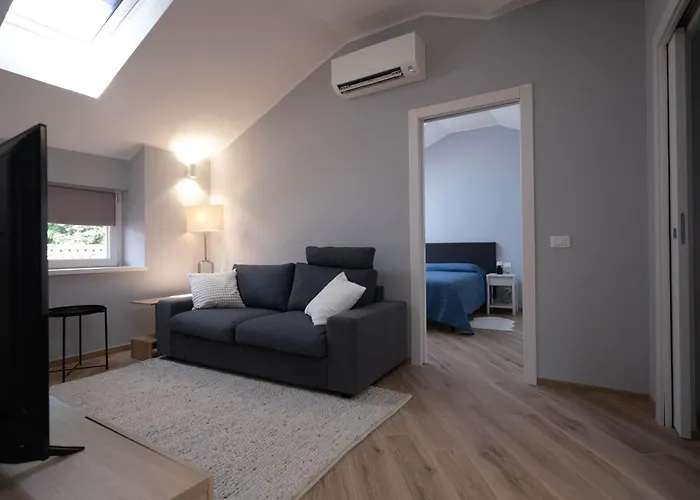 Riverview - New In Appartement Lecco