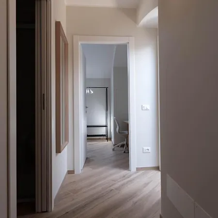 Riverview - New In Apartment *