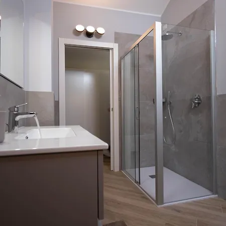 Riverview - New In * Lecco