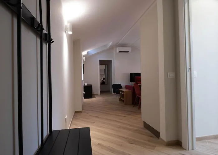 Riverview - New In * Lecco